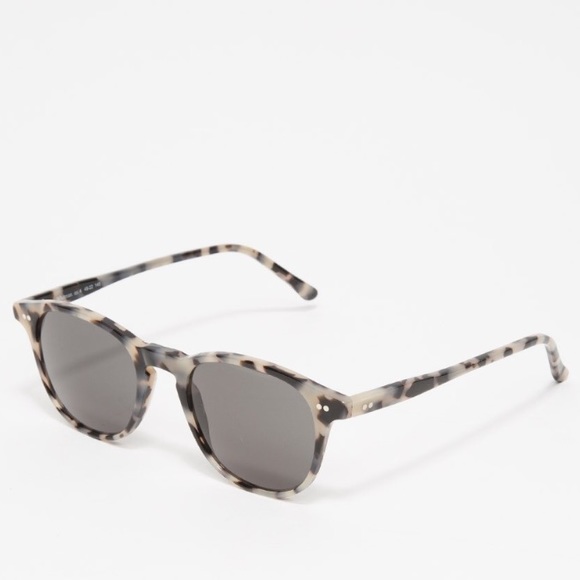 Illesteva “Whitman” White Tortoise Sunglasses main image 7